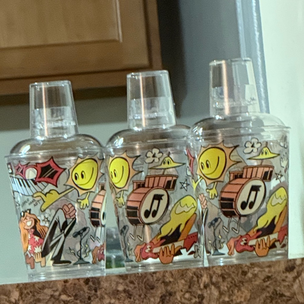 Colorful Cartoon Party Cups - Picture 2 of 3